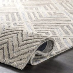 NuLOOM Taytum Handmade Wool Diamond Trellis Area Rug 11 NuLOOM Taytum Handmade Wool Diamond Trellis Area Rug -Nuloom GUEST 05cabc17 ad6f 480b 839f 80af290f6044