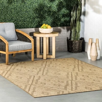 NuLOOM Latia Double Diamond Indoor/Outdoor Patio Area Rug 1 NuLOOM Latia Double Diamond Indoor/Outdoor Patio Area Rug