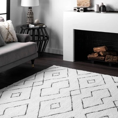 Hand Tufted Beaulah Shaggy Area Rug - NuLOOM 4 Hand Tufted Beaulah Shaggy Area Rug - NuLOOM - Image 4