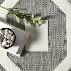 NuLOOM Nicola Transitional Bars Indoor/Outdoor Area Rug -Nuloom GUEST 310dca65 3db9 44cd 9f2b 604ac0a86192