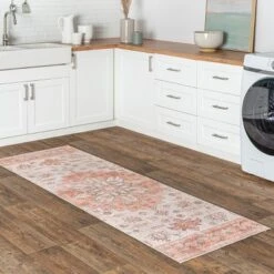 NuLOOM Dawson Machine Washable Distressed Medallion Area Rug