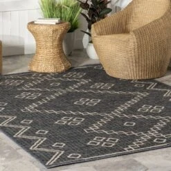 NuLOOM Julieta Diamonded Helix Indoor/Outdoor Area Rug -Nuloom GUEST 4f5318df febe 414f b7bf c26763dd676f
