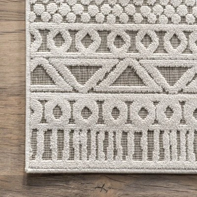 NuLOOM Tina Textured Geometric Banded Indoor/Outdoor Patio Area Rug 4 NuLOOM Tina Textured Geometric Banded Indoor/Outdoor Patio Area Rug - Image 4