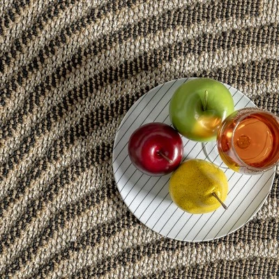 NuLOOM Mandie Modern Zebra Indoor/Outdoor Patio Area Rug 5 NuLOOM Mandie Modern Zebra Indoor/Outdoor Patio Area Rug - Image 5