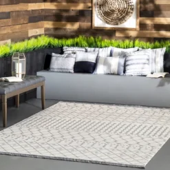 NuLOOM Indoor/Outdoor Trellis Rosalie Area Rug