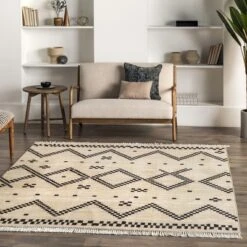 NuLOOM Tracy Moroccan Tassel Area Rug