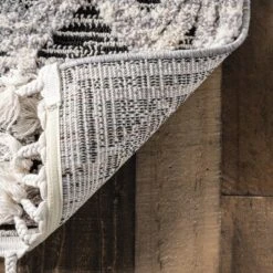 NuLOOM Ansley Moroccan Lattice Tassel Area Rug 13 NuLOOM Ansley Moroccan Lattice Tassel Area Rug -Nuloom GUEST 912d45fc ddbb 4f7a 8cb1 94cb8f36cf29