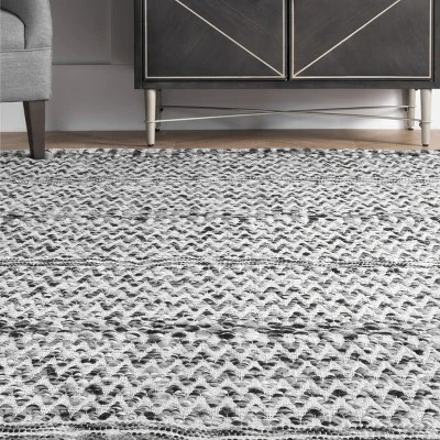 NuLOOM Natosha Indoor/Outdoor Chevron Striped Area Rug 7 NuLOOM Natosha Indoor/Outdoor Chevron Striped Area Rug - Image 7