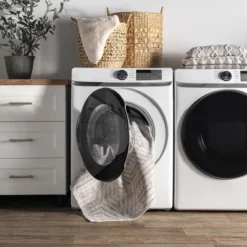 NuLOOM Juli Mosaic Geometric Machine Washable Area Rug -Nuloom GUEST b1fc0c58 1cee 4575 92f1 6dfa6f1cd8b6 3