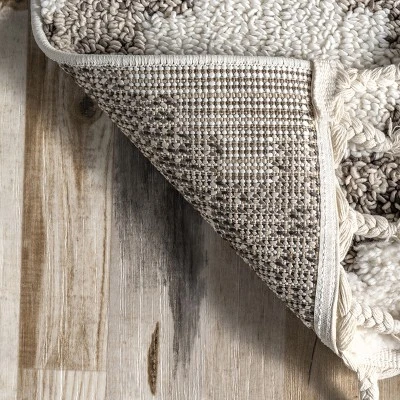 NuLOOM Amalia Southwestern High Low Shaggy Tassel Area Rug 6 NuLOOM Amalia Southwestern High Low Shaggy Tassel Area Rug - Image 6