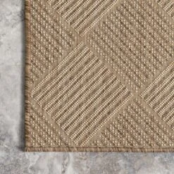 NuLOOM Freda Casual Geometric Indoor/Outdoor Patio Area Rug -Nuloom GUEST b6ec2c12 4c7e 4acc a982 4d49bd96a20b