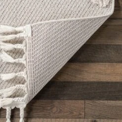 NuLOOM Kilah Snowmen High-Low Kids Tasseled Area Rug 14 NuLOOM Kilah Snowmen High-Low Kids Tasseled Area Rug -Nuloom GUEST b8e86a21 94e2 4997 9d40 d41251219693