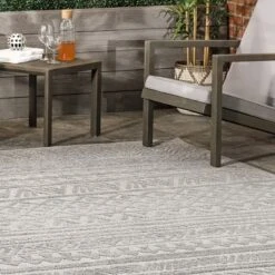 NuLOOM Mikala Raised Global Indoor And Outdoor Patio Area Rug -Nuloom GUEST c187e054 ec79 4e9b aaa3 f3011894545b