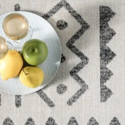 NuLOOM Outdoor Gretchen Patio Area Rug -Nuloom GUEST cb97c9bb bc02 4859 ac2f 41d1caf75dda