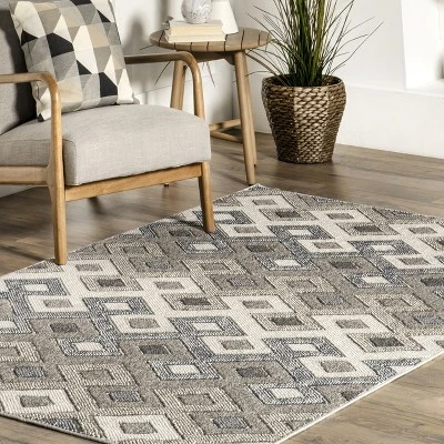 NuLOOM Kris Transitional Diamond Indoor/Outdoor Patio Area Rug 8 NuLOOM Kris Transitional Diamond Indoor/Outdoor Patio Area Rug - Image 8