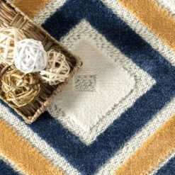 NuLOOM Salena Transitional Diamond Indoor/Outdoor Patio Area Rug -Nuloom GUEST d696bba2 7306 408f 8e77 8e0aaed49e66