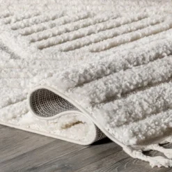 NuLOOM Risette Geometric Shag Tassel Area Rug -Nuloom GUEST d8e9588b 8c42 4485 a792 3404d130585c