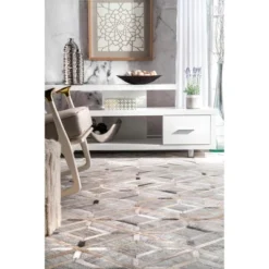 NuLOOM Handmade Cowhide Chanda Area Rug -Nuloom GUEST dc8d9b08 ea26 470f b79f c7a1f3467fef