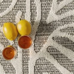 NuLOOM Corina Zebra Indoor/Outdoor Patio Area Rug -Nuloom GUEST ddb5286c fe91 4760 b724 eb4c811c14e0