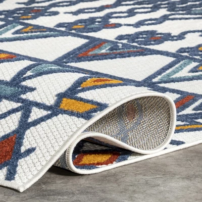 NuLOOM Pennie Moroccan Transitional Indoor/Outdoor Area Rug 3 NuLOOM Pennie Moroccan Transitional Indoor/Outdoor Area Rug - Image 3