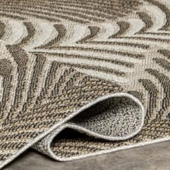 NuLOOM Mandie Modern Zebra Indoor/Outdoor Patio Area Rug 13 NuLOOM Mandie Modern Zebra Indoor/Outdoor Patio Area Rug -Nuloom GUEST decf23f2 3729 4c3e ace4 fbed668e5e6e