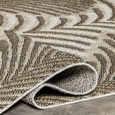 NuLOOM Mandie Modern Zebra Indoor/Outdoor Patio Area Rug 3 NuLOOM Mandie Modern Zebra Indoor/Outdoor Patio Area Rug - Image 3