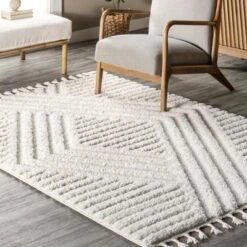 NuLOOM Risette Geometric Shag Tassel Area Rug -Nuloom GUEST e28485e0 2e93 4658 aa5d a8c1bf96dbd9