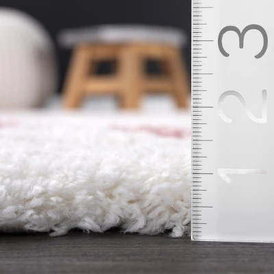 NuLOOM Nelda Trellis Kids Shag Area Rug 2 NuLOOM Nelda Trellis Kids Shag Area Rug - Image 2