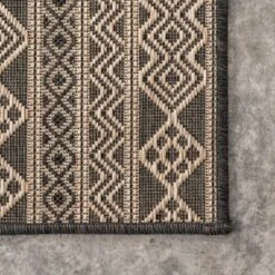 Devon Geometric Striped Indoor And Outdoor Area Rug - NuLOOM -Nuloom GUEST eaf44b8a ceff 4d46 9c8f 060a17cb186d