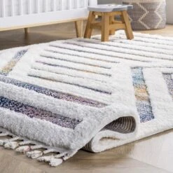 NuLOOM Bristol High-Low Geometric Tassel Area Rug -Nuloom GUEST f0de4a5b d4e8 41dd 9a34 030c5d582598