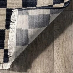 Dominique Abstract Checkered Fringe Area Rug -Nuloom GUEST f7435fbd e37b 4803 bc8a 28be1781f096