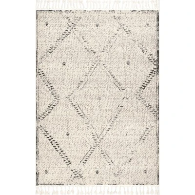 NuLOOM Camilla Moroccan Tassel Area Rug 10 NuLOOM Camilla Moroccan Tassel Area Rug - Image 10